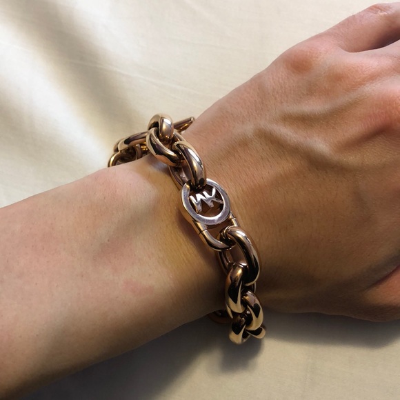 Michael Kors chain bracelet - Picture 2 of 4